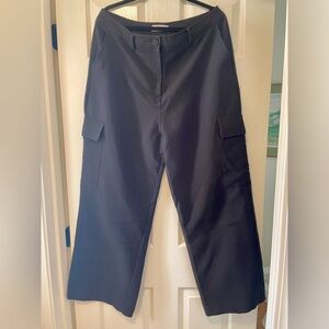 Black cargo pocket wide-leg trouser